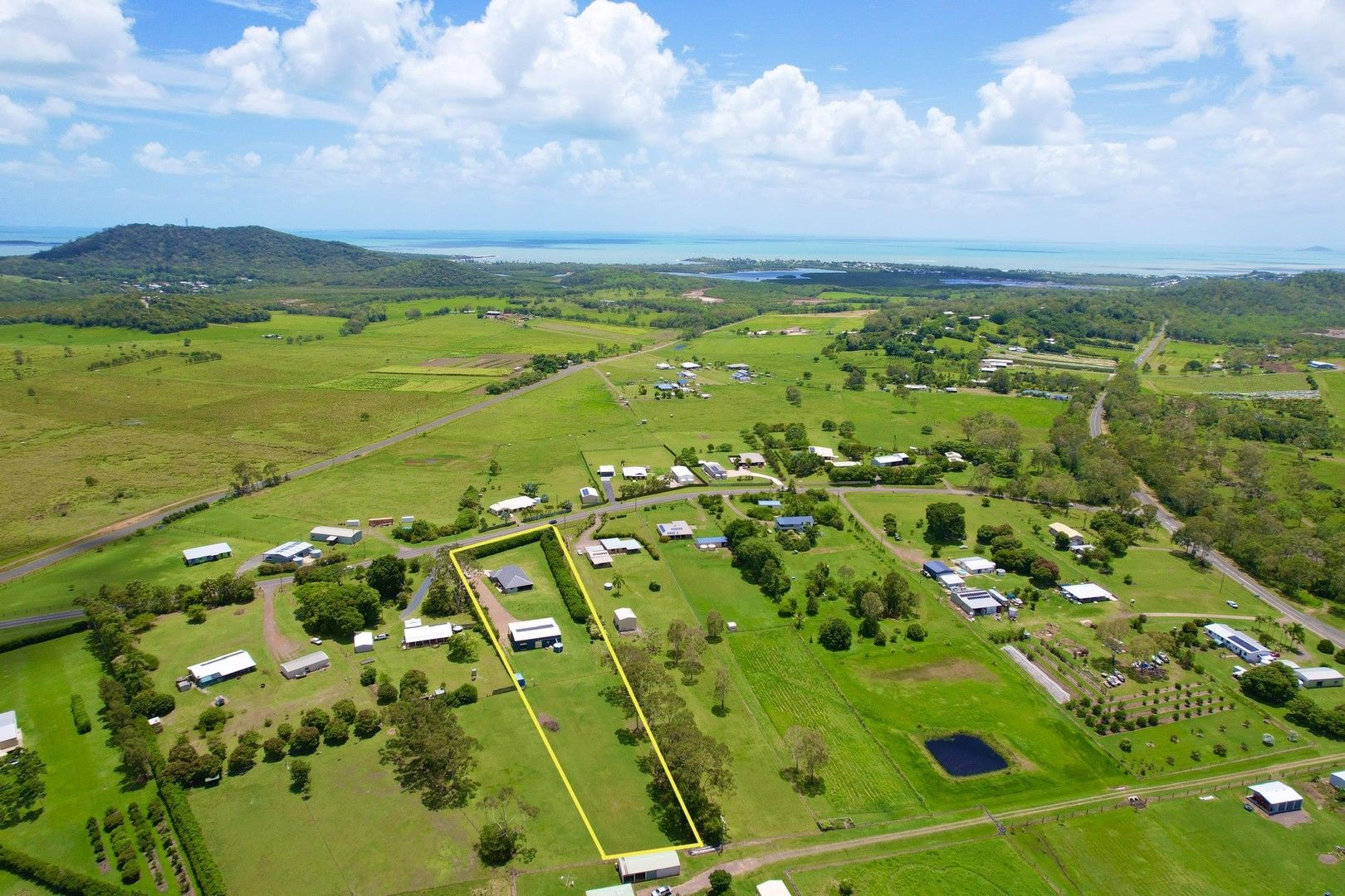 4 bedrooms House in 930 Grasstree Road SARINA BEACH QLD, 4737
