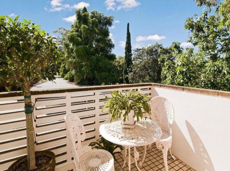 1 bedrooms Apartment / Unit / Flat in 10/526 Mowbray Road LANE COVE NSW, 2066