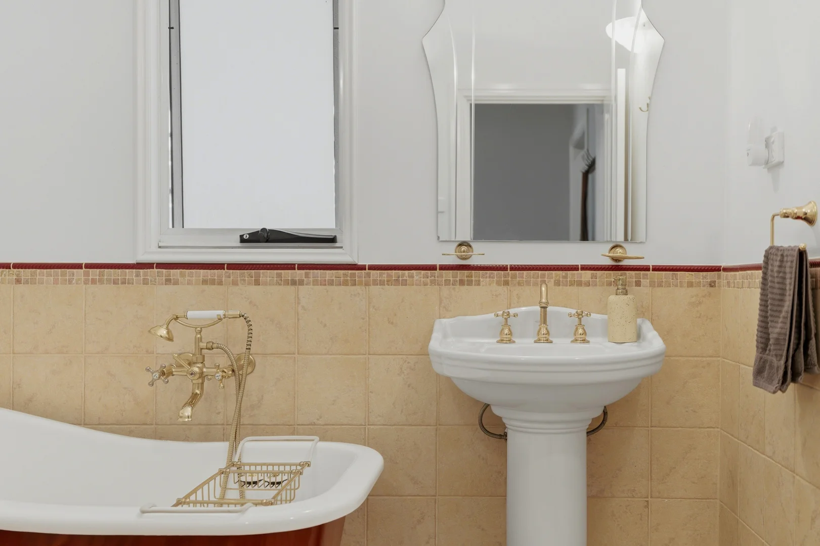 Additional image 19 of 4 Sir James Avenue, Harvey WA 6220