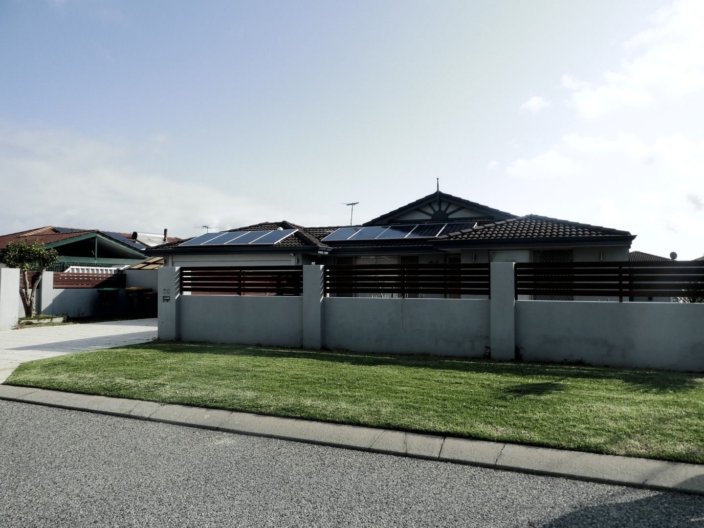 4 bedrooms House in 20 Santa Barbara Court WAIKIKI WA, 6169