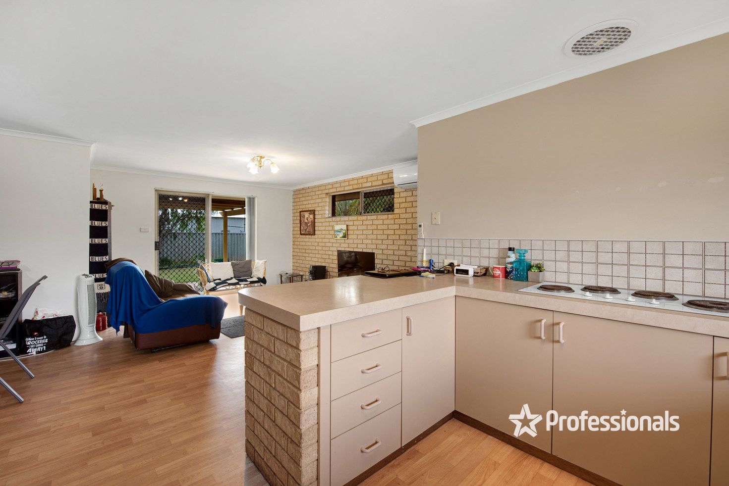 3/257 Third Street, Wonthella WA 6530, Image 2