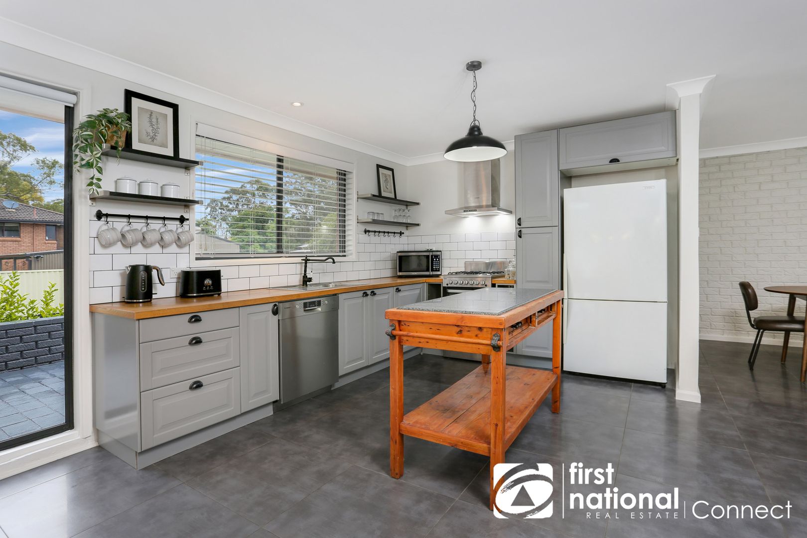 14 Hunter Street, McGraths Hill NSW 2756, Image 2