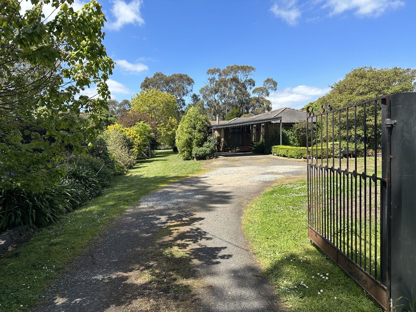 20 Waterfalls Road, Mount Macedon VIC 3441 Domain