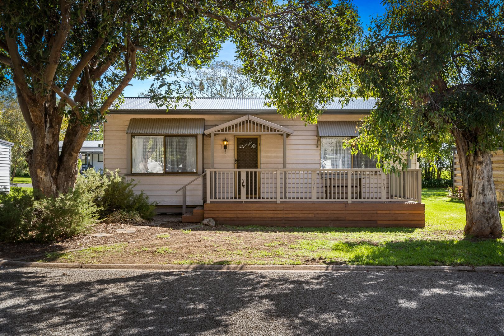 12 Spotted Gum Drive, Lake Hume Village Property History & Address