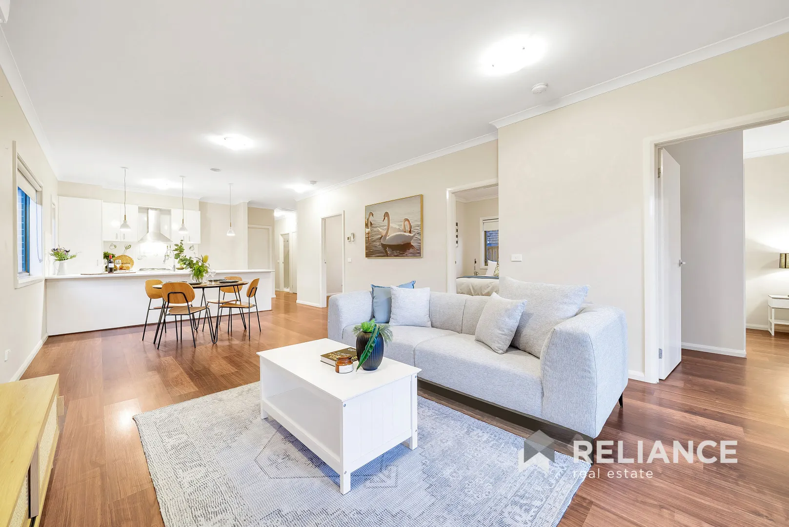 Stylish Home in Prime Point Cook Location! - Widok 5