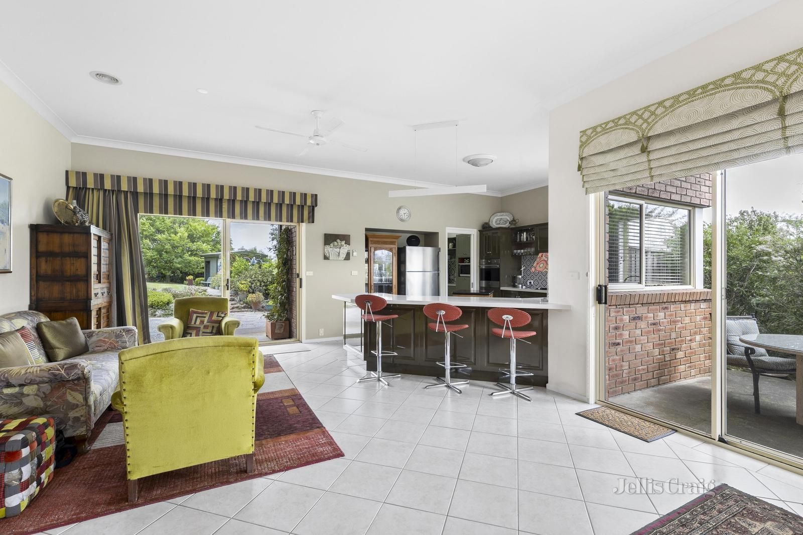 48-50 Highland Way, Leopold VIC 3224, Image 2