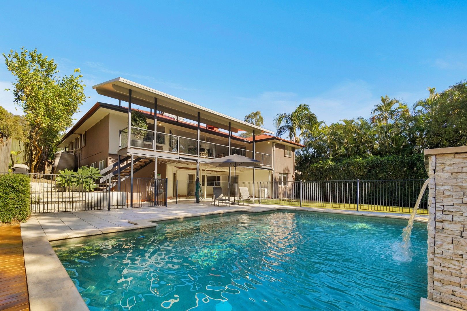 6 bedrooms House in 26 Foothill Place THE GAP QLD, 4061