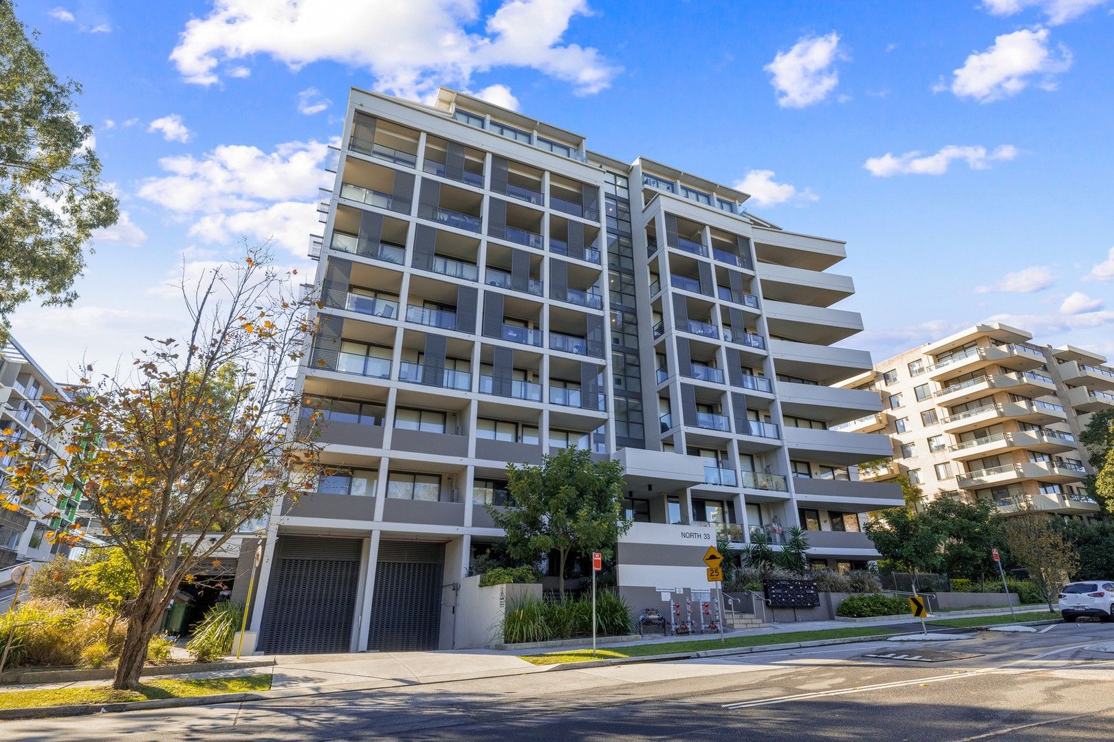2 bedrooms Apartment / Unit / Flat in 305/33 Devonshire Street CHATSWOOD NSW, 2067