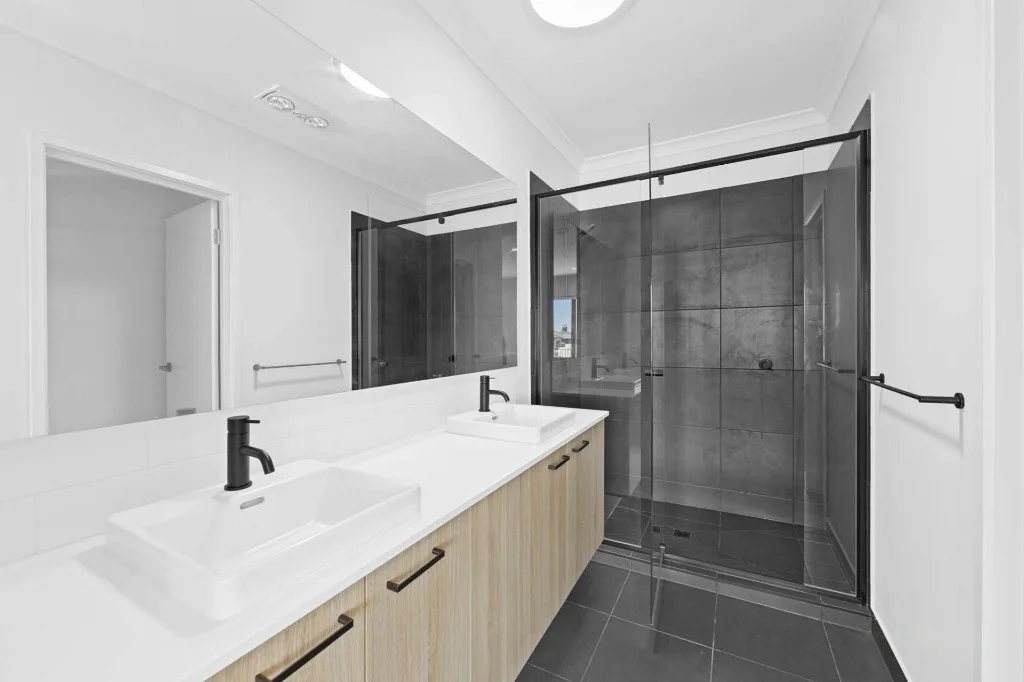 Additional image 7 of 36 Hanoverian Street, Aintree VIC 3336