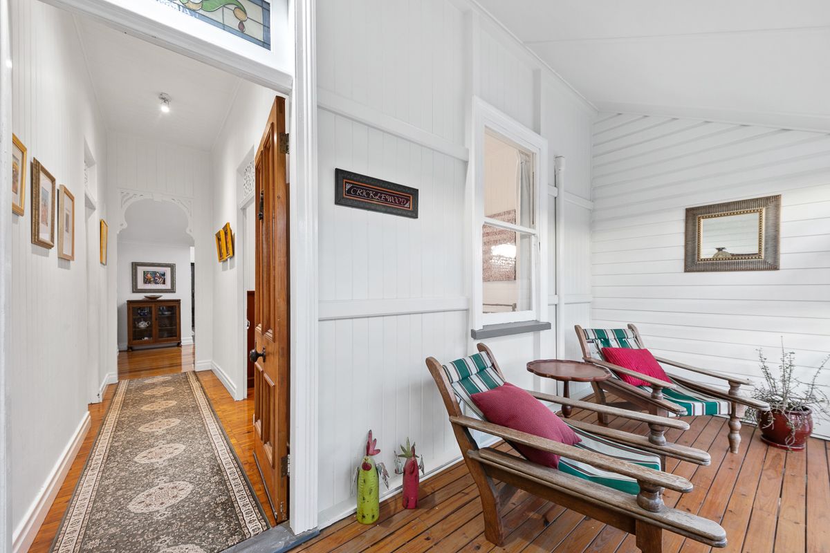 37 Hove Street, Highgate Hill QLD 4101, Image 2