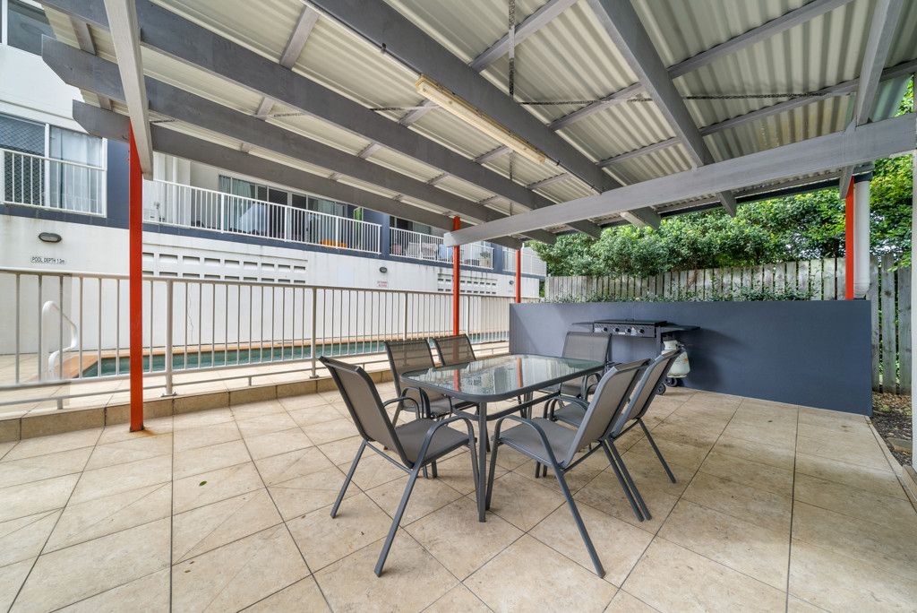 14/6 Ewart Street, Clontarf QLD 4019, Image 2