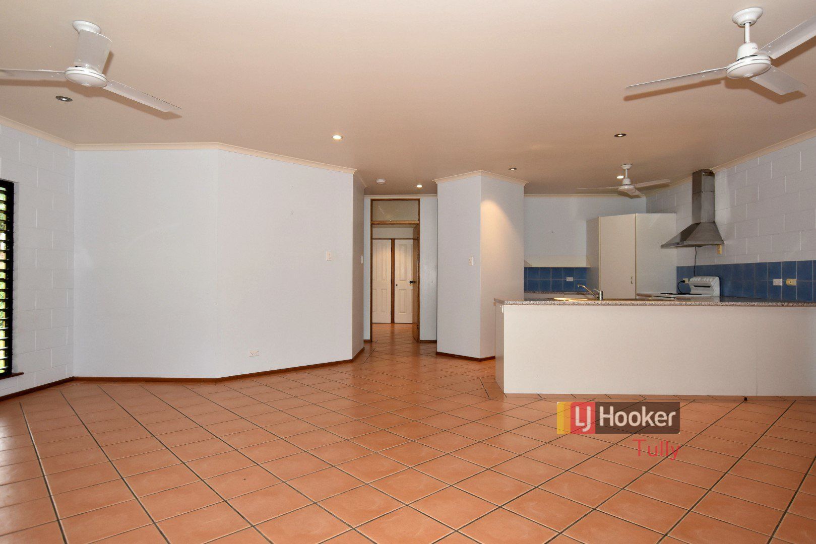 21 Henry Street, Tully QLD 4854, Image 2