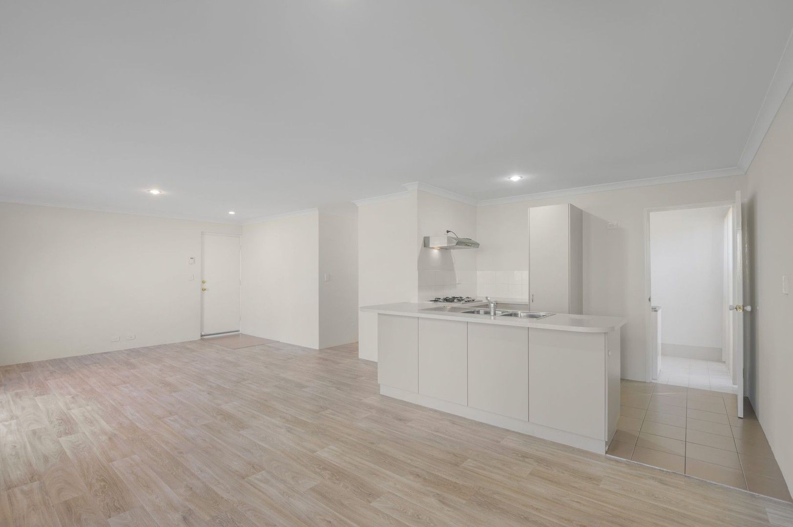 3 bedrooms House in 4B Colby Way THORNLIE WA, 6108