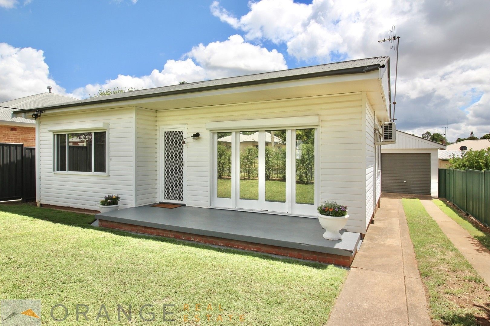2 bedrooms House in 9 Moad Street ORANGE NSW, 2800