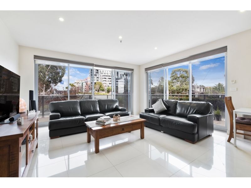 6/1 Westfield Drive, Doncaster VIC 3108, Image 2