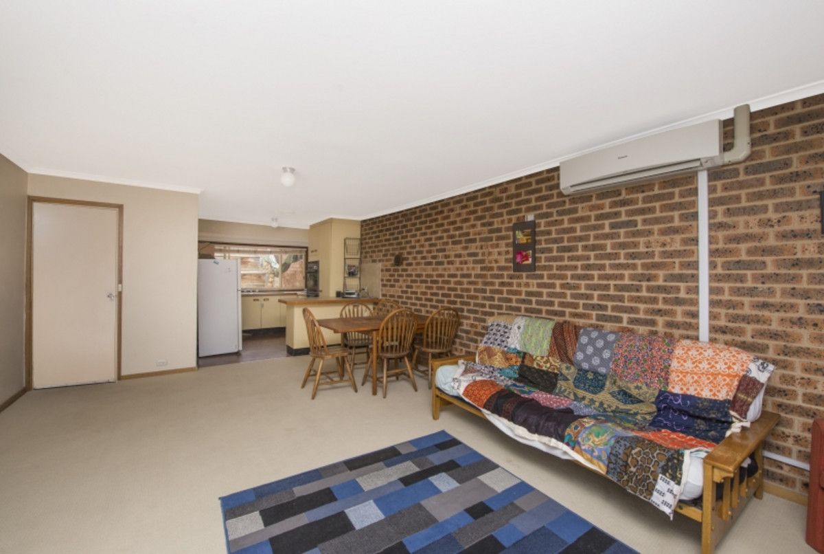 2/1 Edwell Place, Lyneham ACT 2602, Image 2