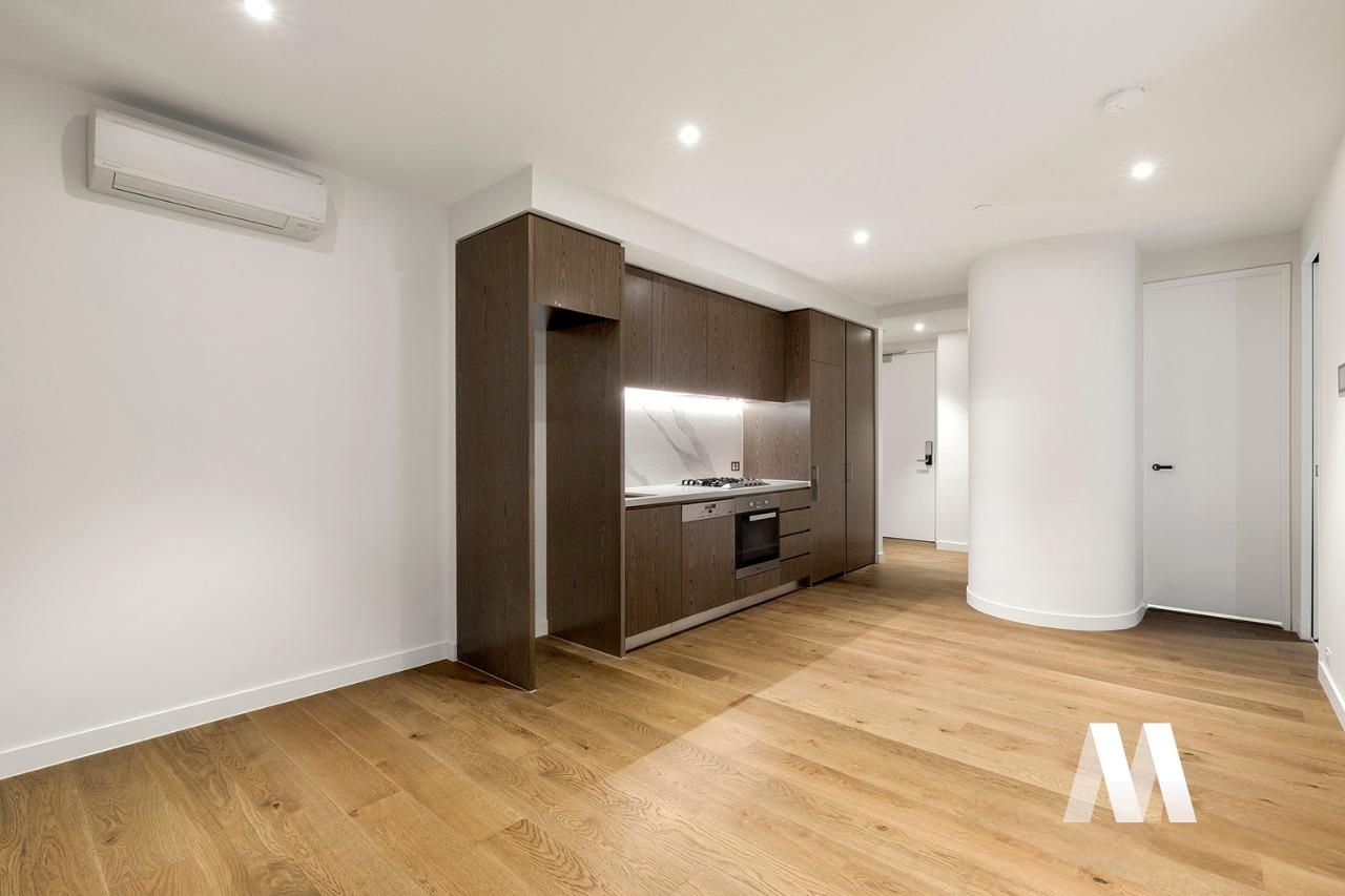2 bedrooms Apartment / Unit / Flat in 909/77 Queens Road MELBOURNE VIC, 3004
