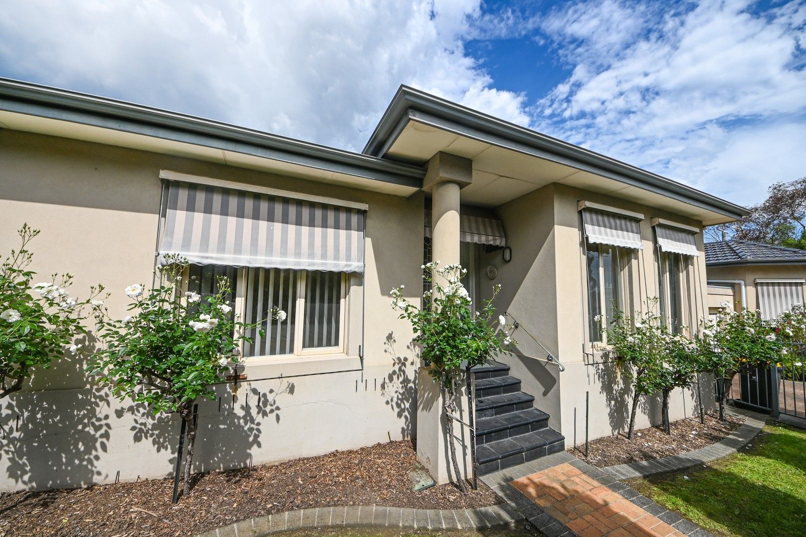 3 bedrooms House in 2/60 Donald Road WHEELERS HILL VIC, 3150