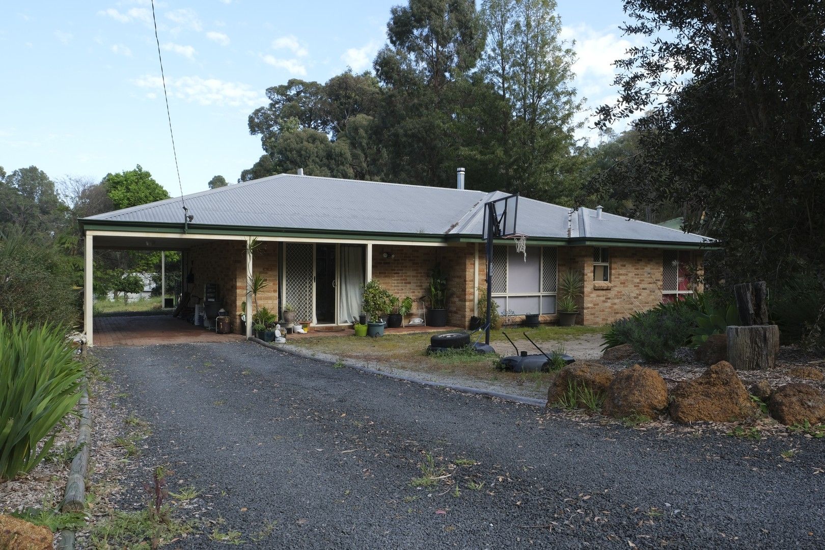 17 Grevillea Road, Dwellingup WA 6213, Image 0