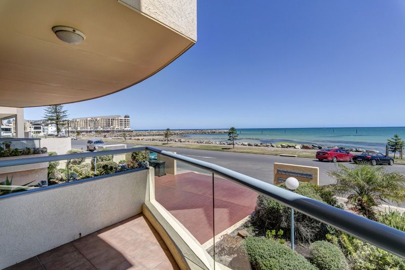 1/10 North Esplanade, Glenelg North SA 5045, Image 2