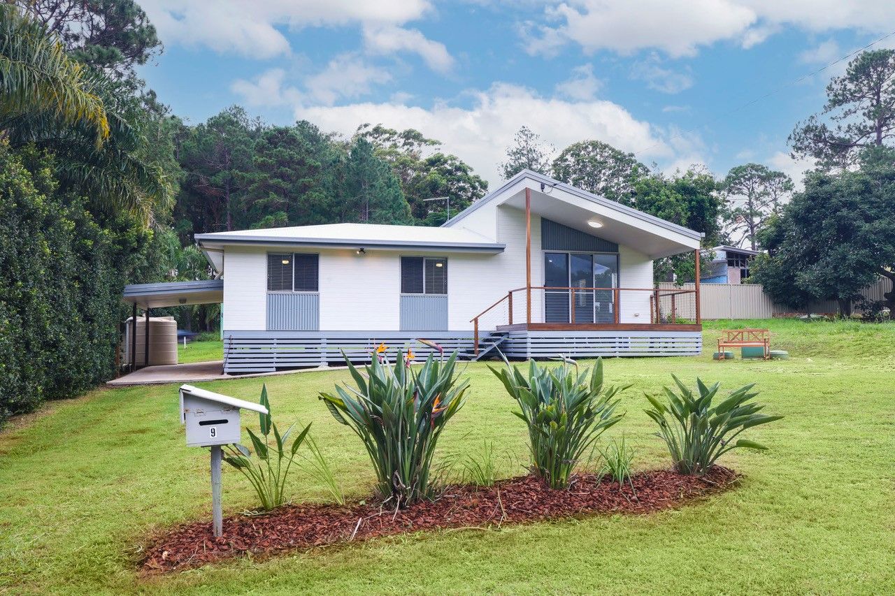 3 bedrooms House in 9 Miriam Street RUSSELL ISLAND QLD, 4184
