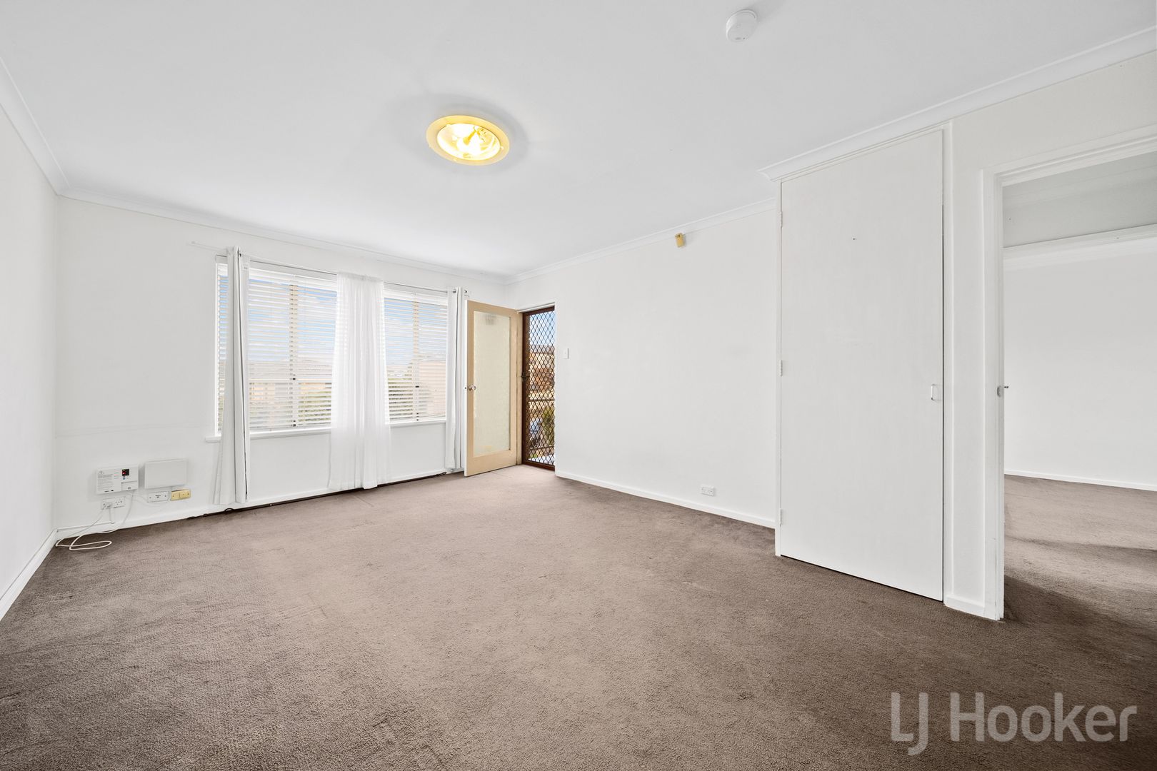 3/2 Velacia Place, Crestwood NSW 2620, Image 2