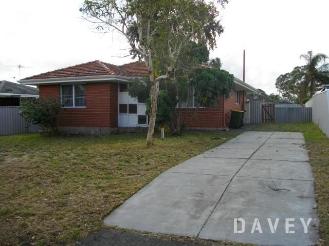 3 bedrooms House in 7 Buntine Way GIRRAWHEEN WA, 6064