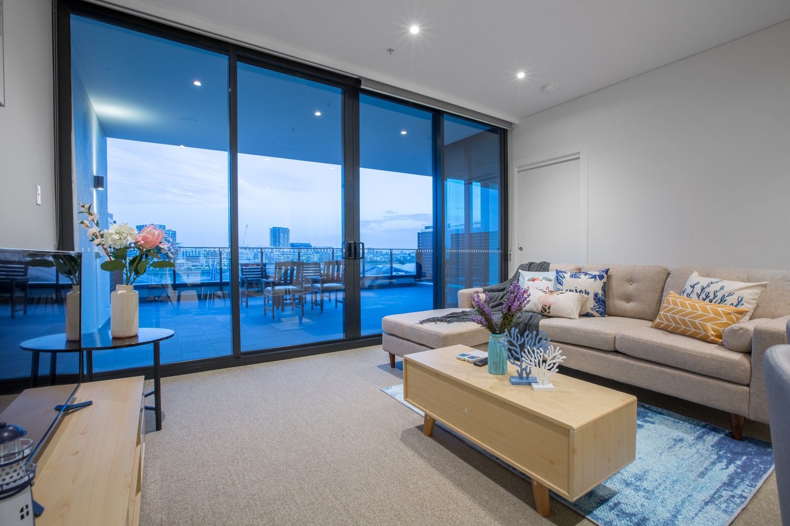 2 bedrooms Apartment / Unit / Flat in 410/17 Wentworth Place WENTWORTH POINT NSW, 2127