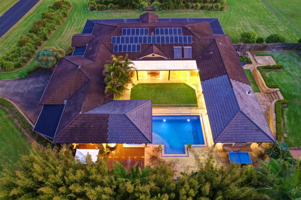 6 bedrooms House in 32 PANORAMA CRESCENT FORSTER NSW, 2428