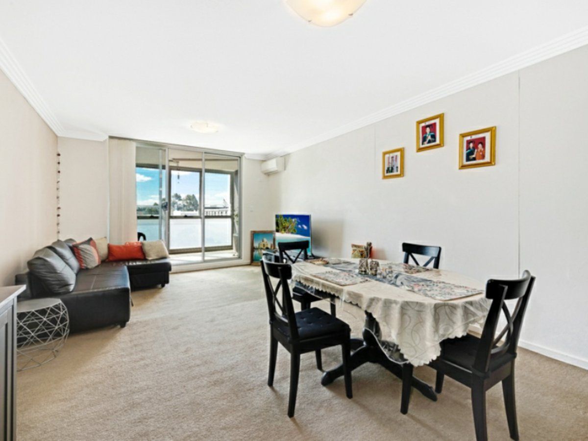 2 bedrooms Apartment / Unit / Flat in 15/152 Parramatta Road HOMEBUSH NSW, 2140