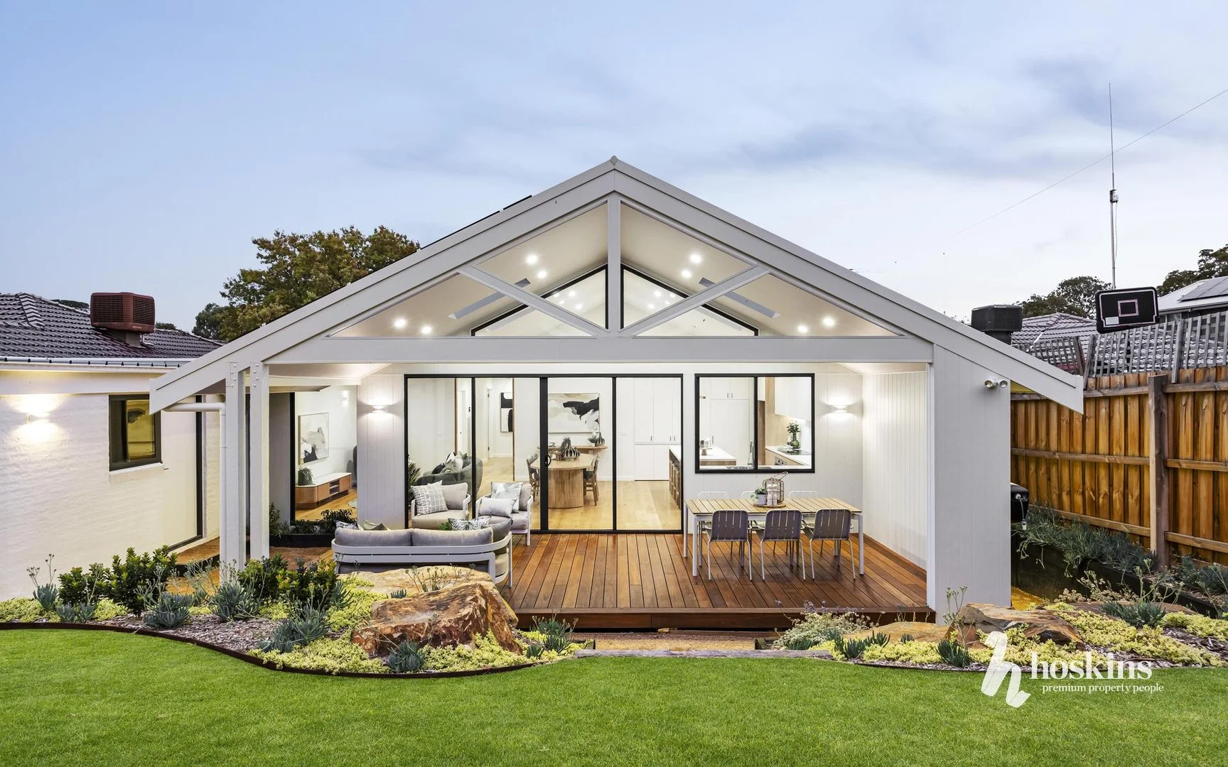 16 Nielsen Avenue, Nunawading VIC 3131