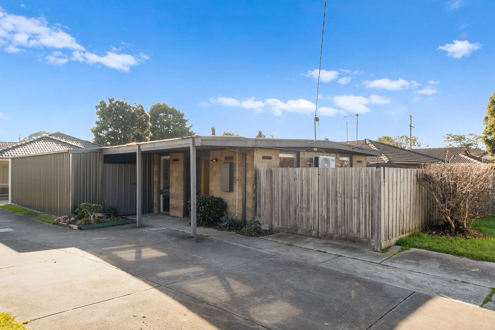 2 bedrooms Apartment / Unit / Flat in 107 Hillcrest Road FRANKSTON VIC, 3199