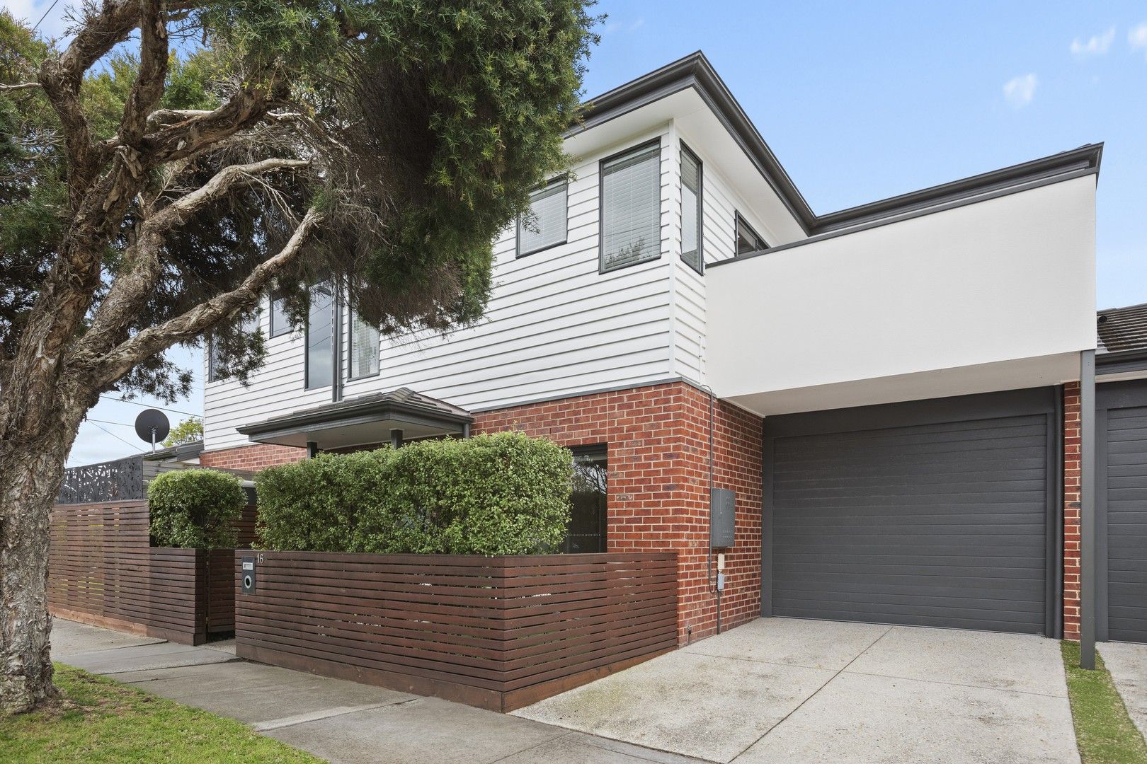 16 Lauriston Court, Cheltenham VIC 3192, Image 1