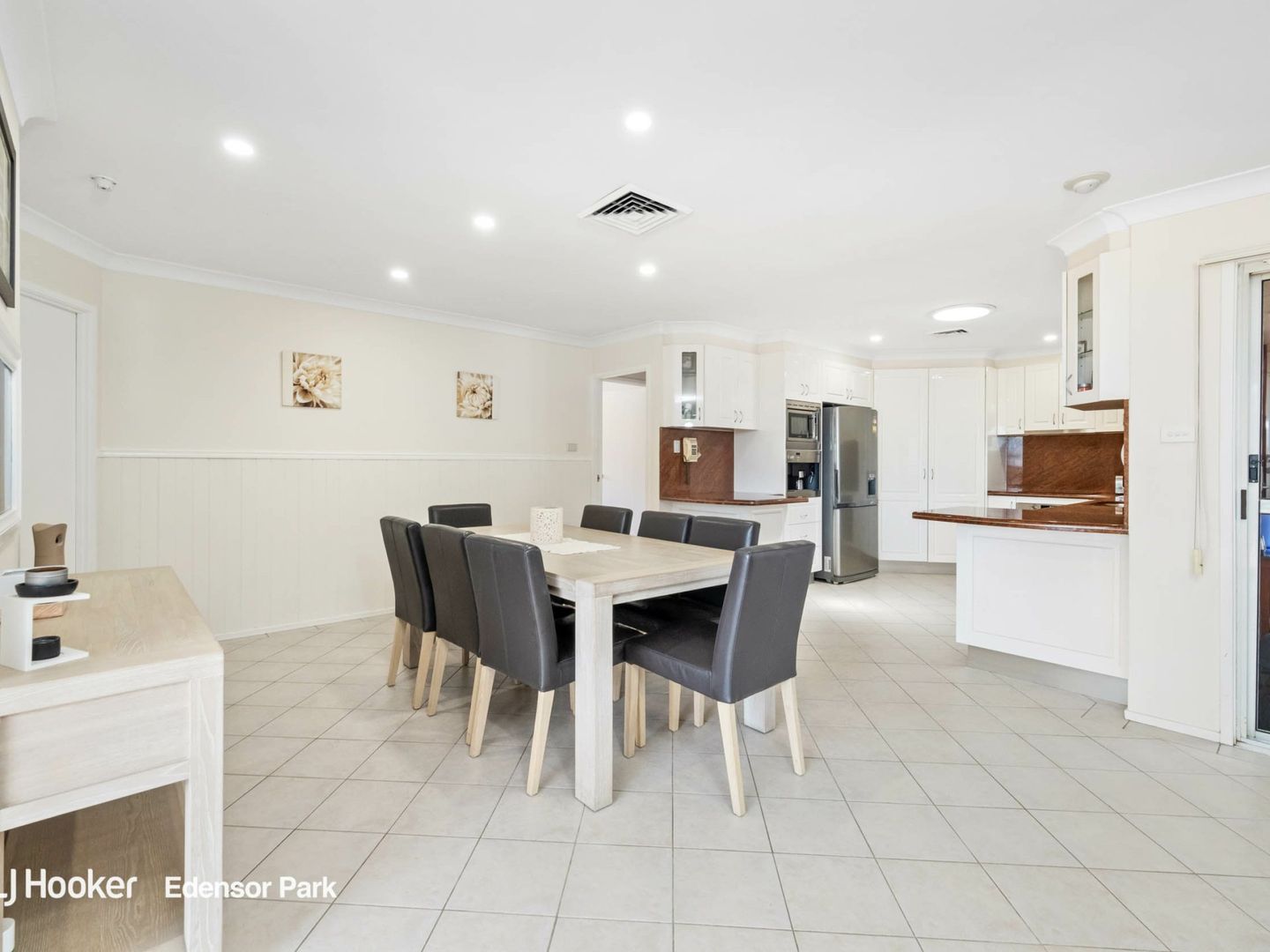 6 Bega Place, Bossley Park NSW 2176, Image 2