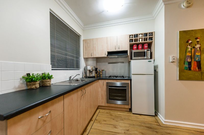 4/181 Oxford Street, LEEDERVILLE WA 6007, Image 1