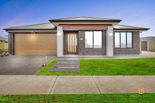 Picture of 59 Clay Crescent, ROCKBANK VIC 3335