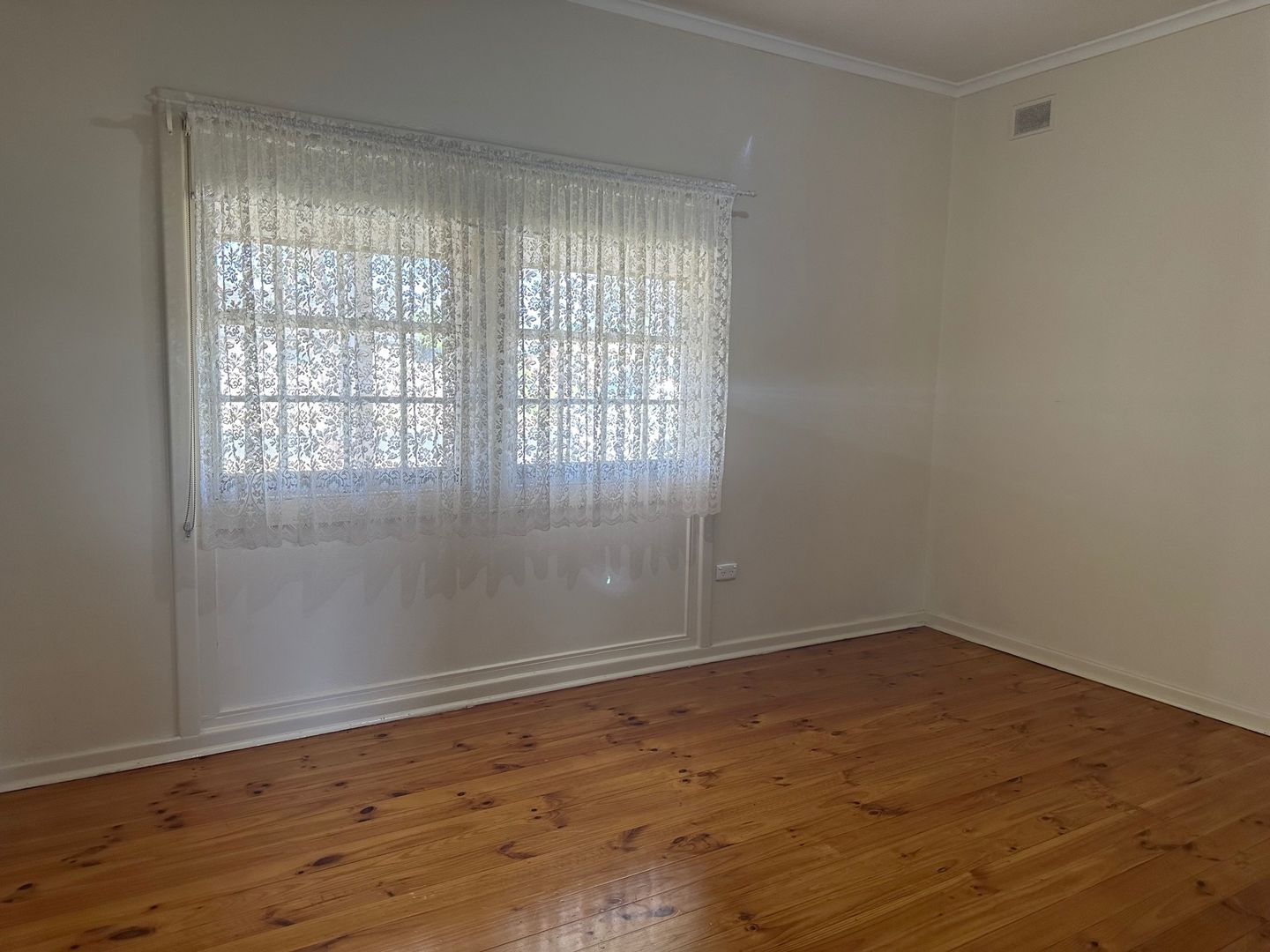 9 Kent Ave, Brahma Lodge SA 5109 House For Rent Domain