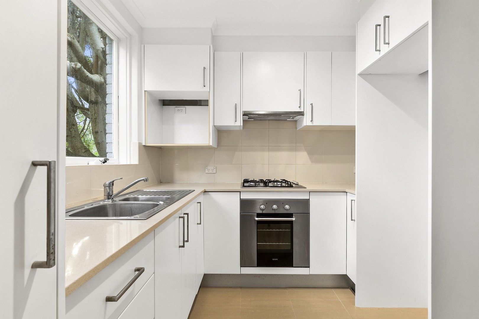 1/31 Hawkesbury Avenue, Dee Why NSW 2099 Apartment For Rent 650