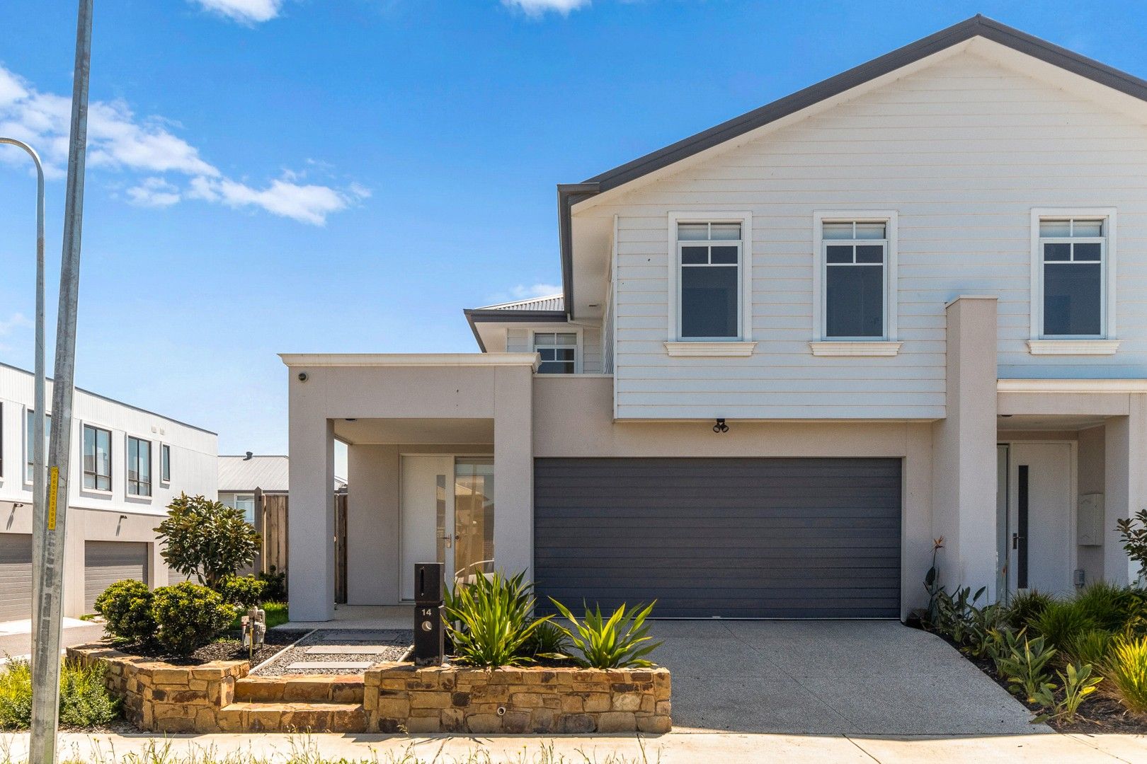 3 bedrooms Townhouse in 14 Pamir Circuit CLYDE NORTH VIC, 3978