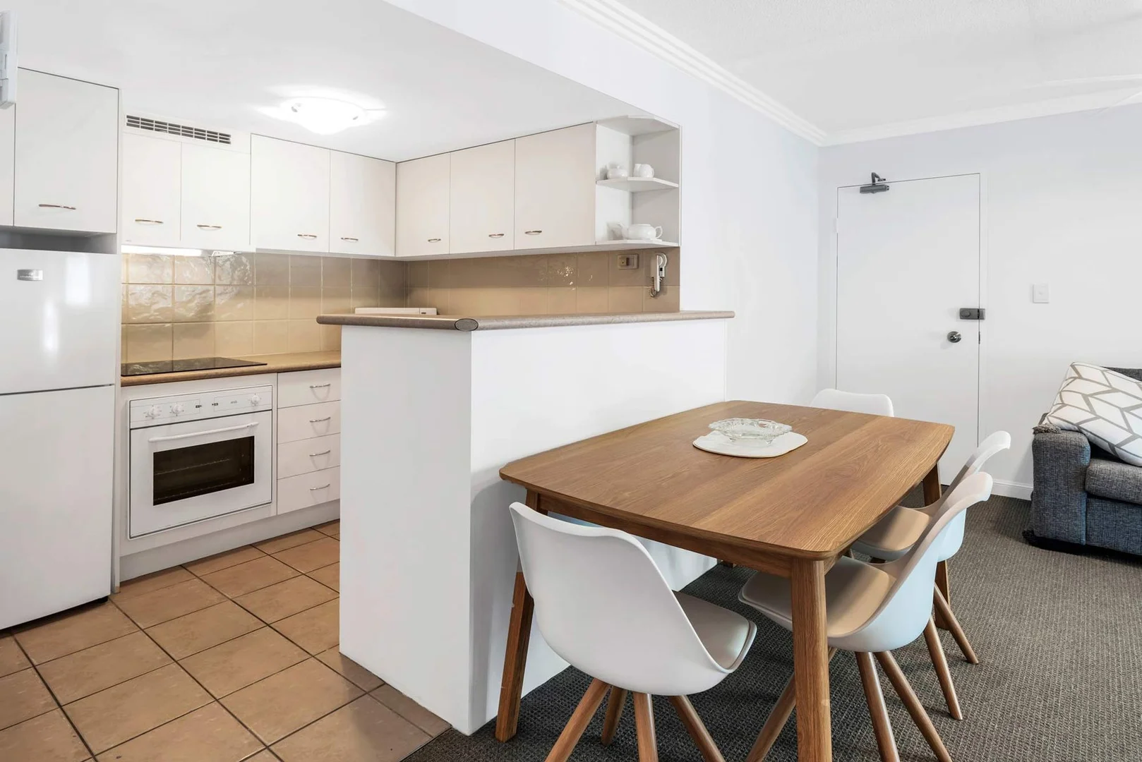 Additional image 7 of 1/96-98 Stanhill Drive, Surfers Paradise QLD 4217