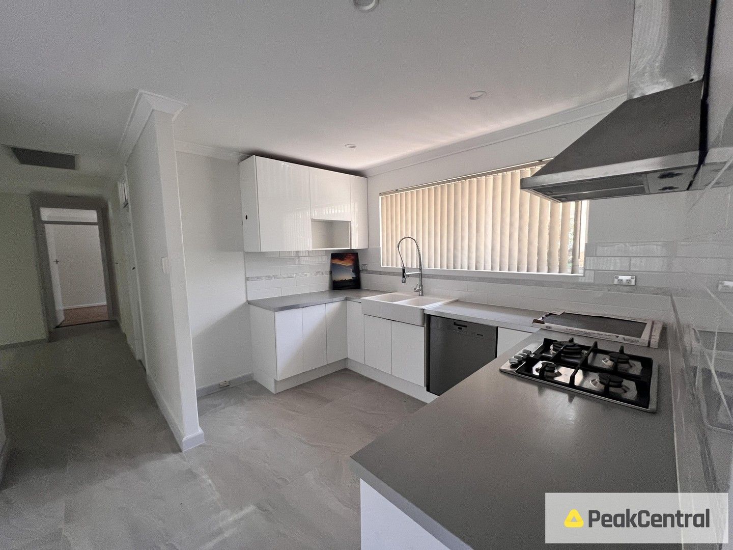 4 bedrooms House in 9 Hutchings Way KARDINYA WA, 6163