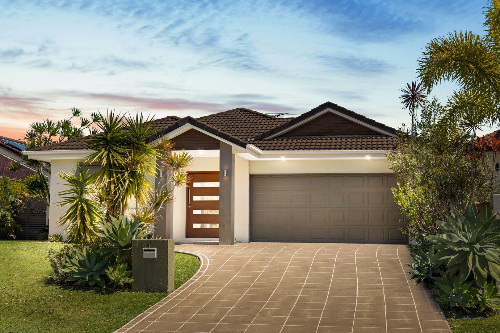 4 bedrooms House in 4 Skandia Court NEWPORT QLD, 4020