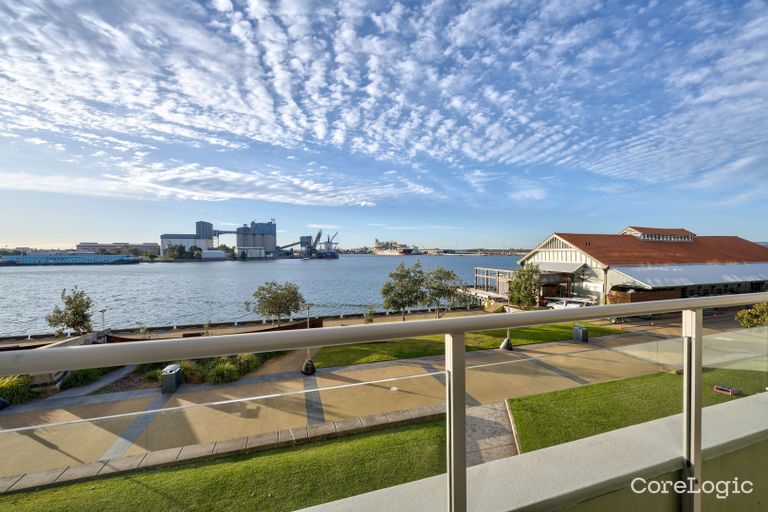 201/17 Honeysuckle Drive, Newcastle NSW 2300, Image 0