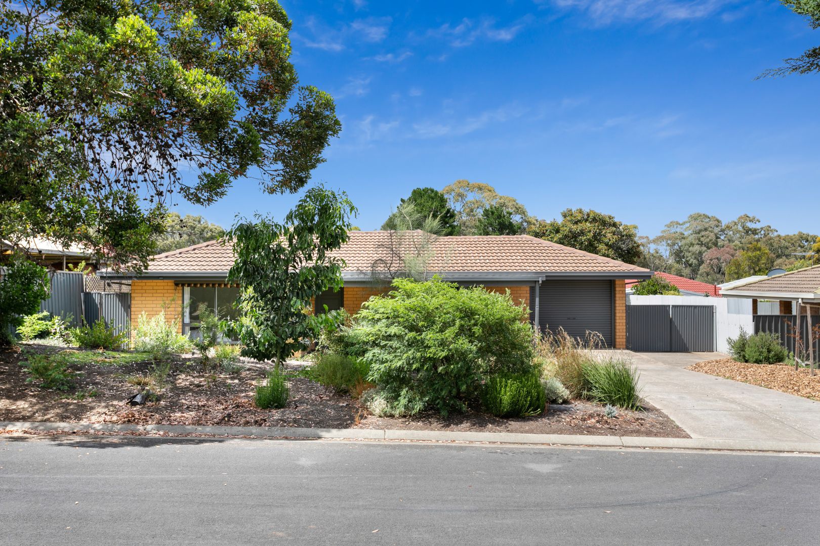 22 Paragon Avenue, Aberfoyle Park SA 5159, Image 2