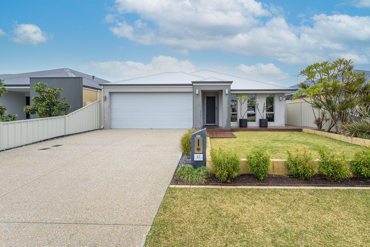 4 bedrooms House in 17 Gicha Close LAKE COOGEE WA, 6166