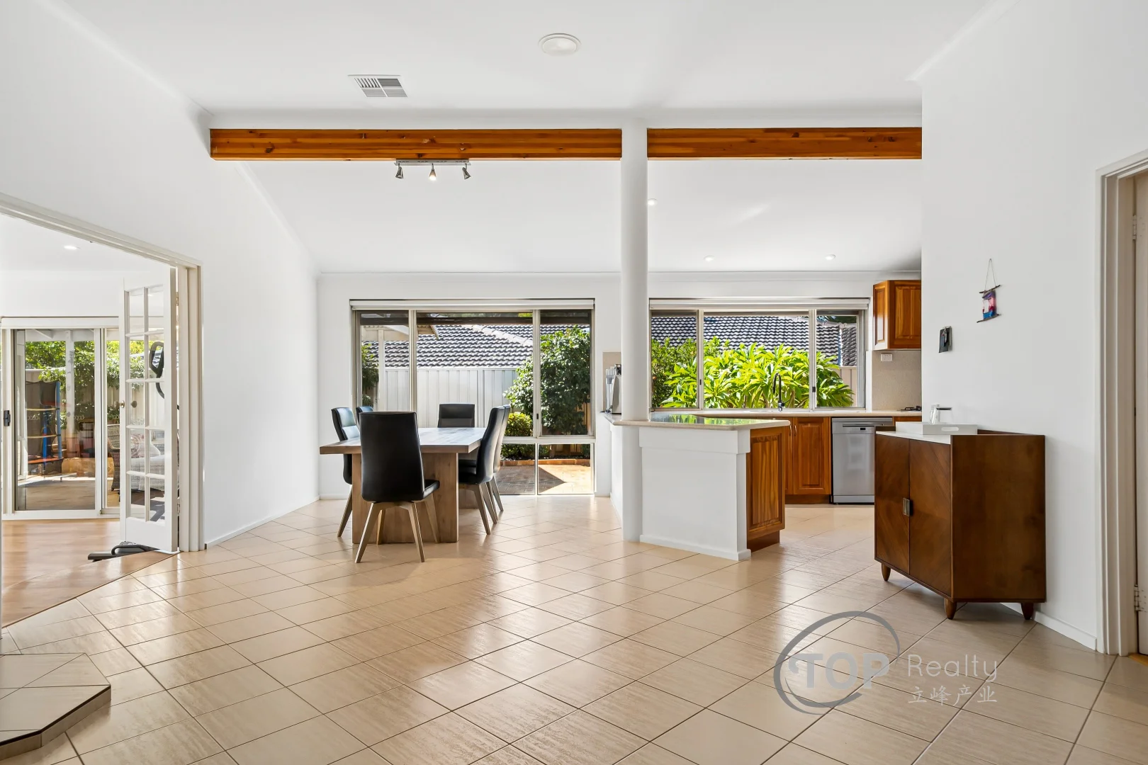 Additional image 8 of 34 Sinclair Crescent, Winthrop WA 6150