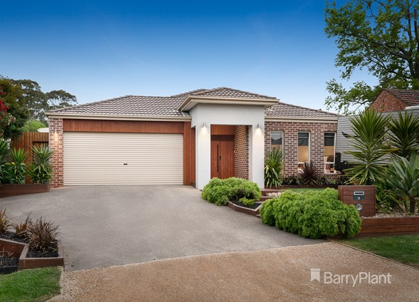11 Imperial Avenue, Wandin North VIC 3139