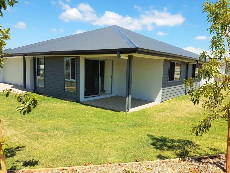 3 bedrooms Duplex in 1/2 Kalbarri Crescent PEREGIAN SPRINGS QLD, 4573
