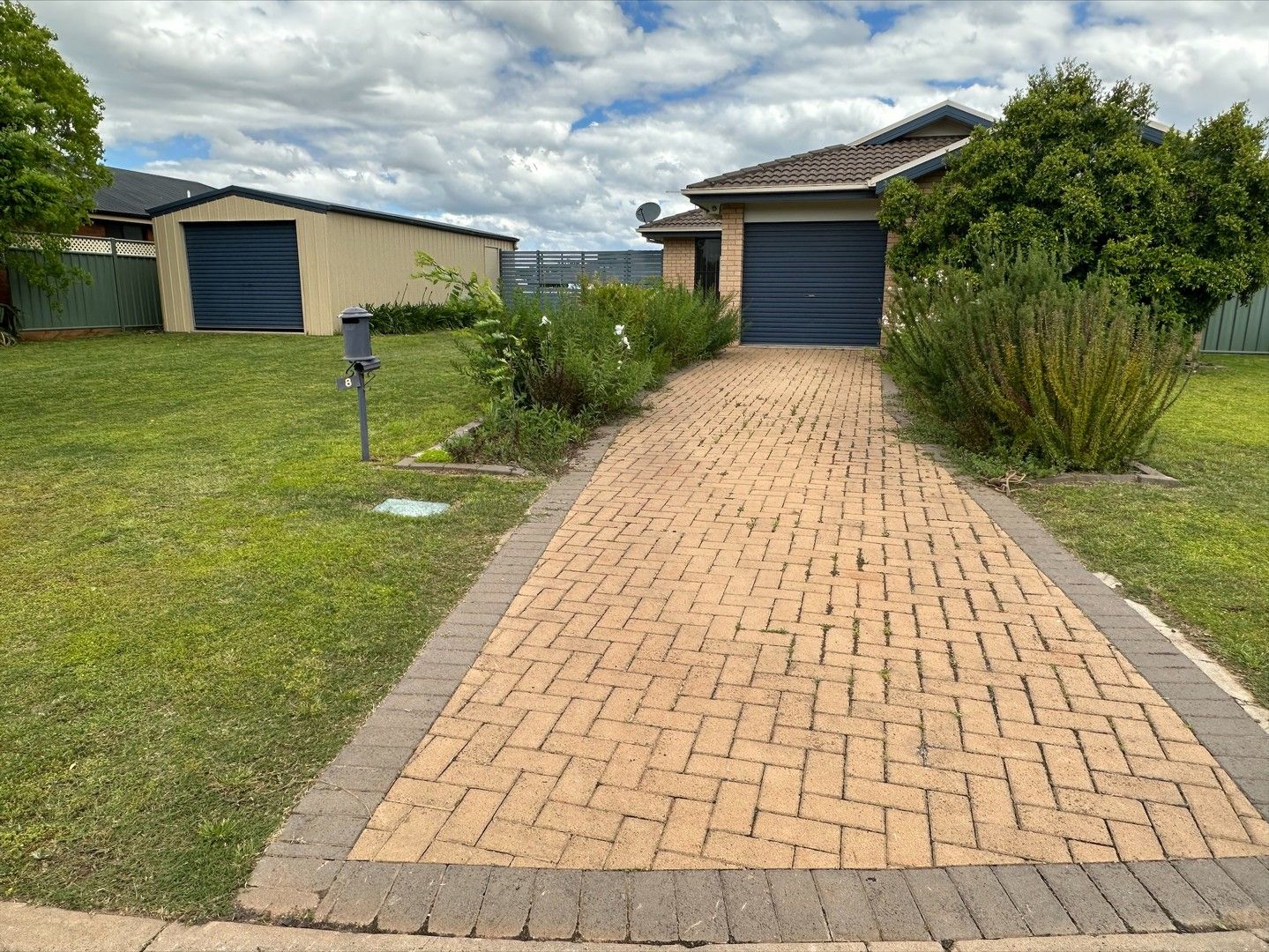 3 bedrooms House in 8 Bellbird Way DUBBO NSW, 2830