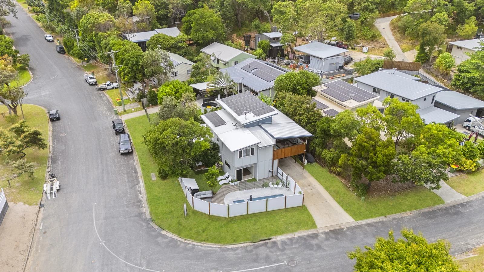 52 Samarinda Way, Point Lookout QLD 4183